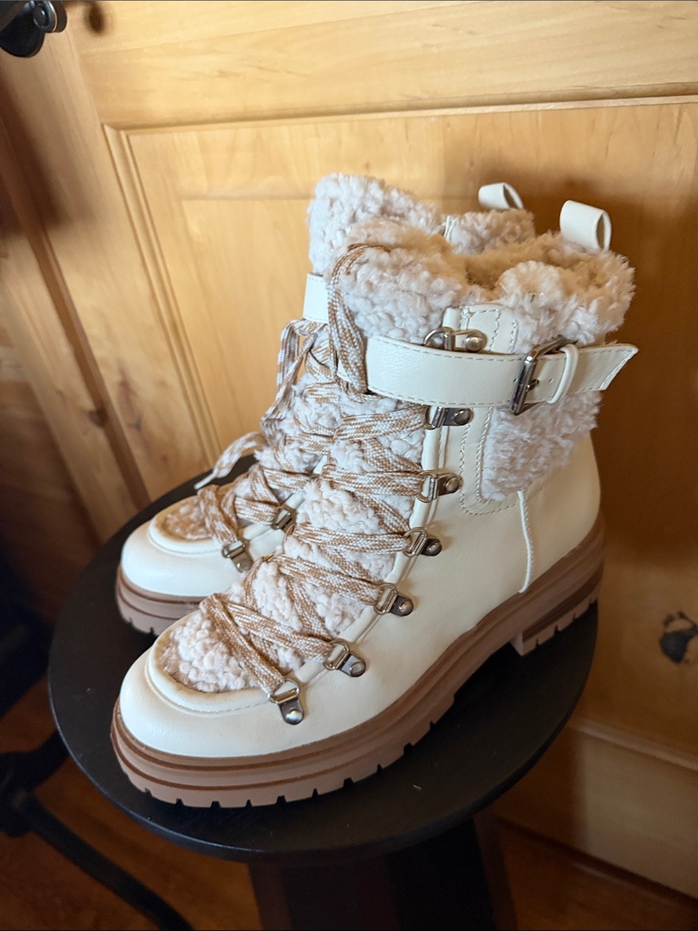 Sam Edelman Cream Lace-Up Faux-Shearling Winter Boots